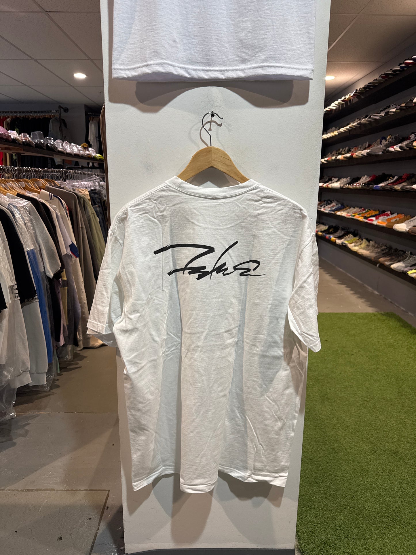 Supreme Futura Tee (XL)