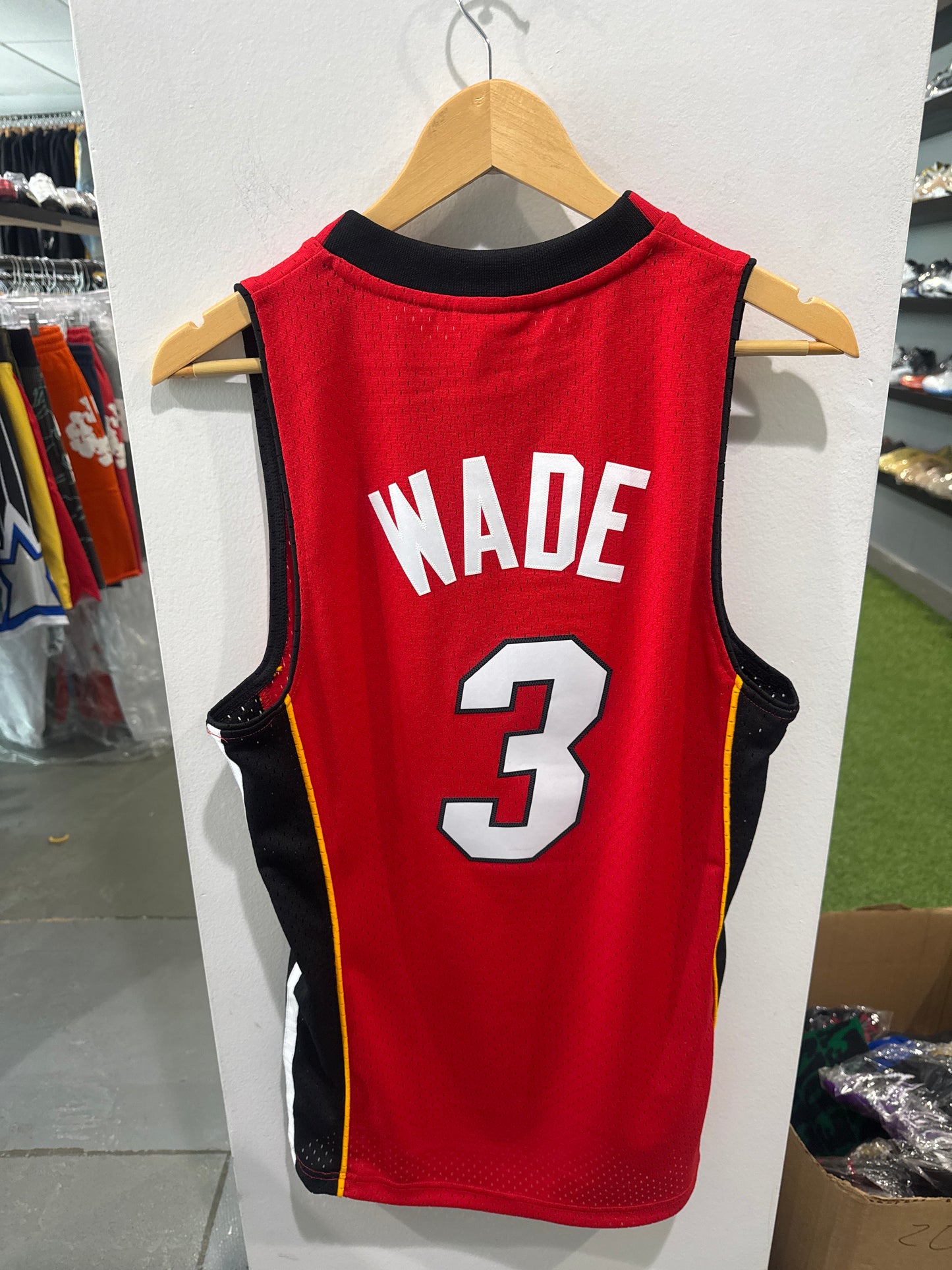 Miami Heat Wade Mitchell & Ness Jersey (S)