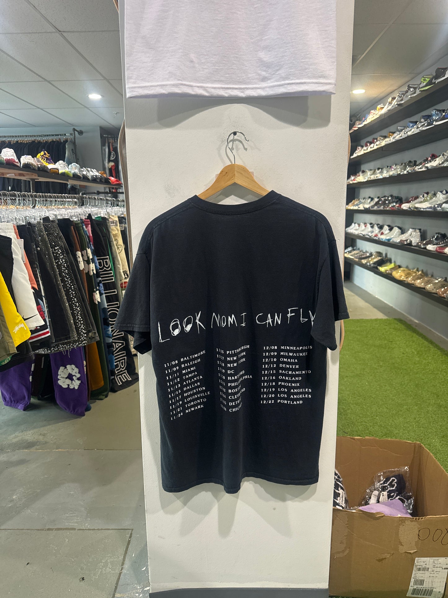 Astroworld Look Mom I Can Fly Tee (M)