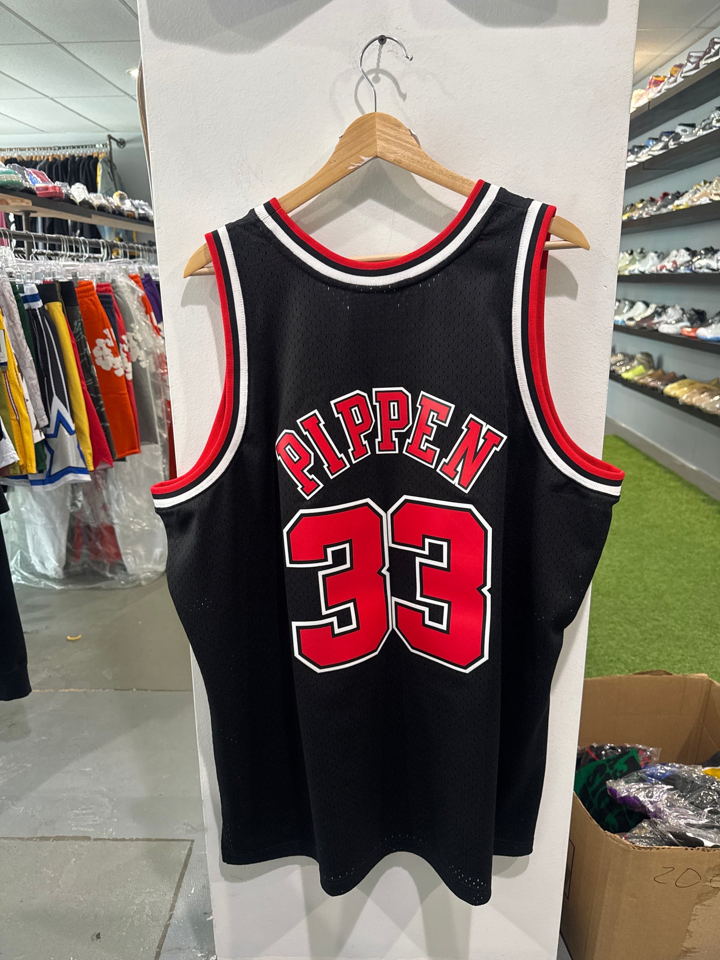 Chicago Bulls Pippen Mitchell & Ness Jersey (XXL)