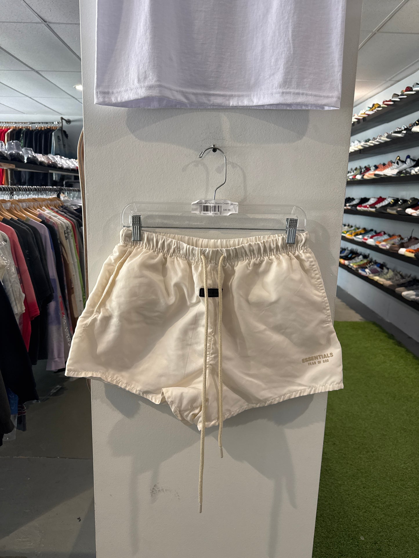 Essentials Nylon Shorts Cream (S)