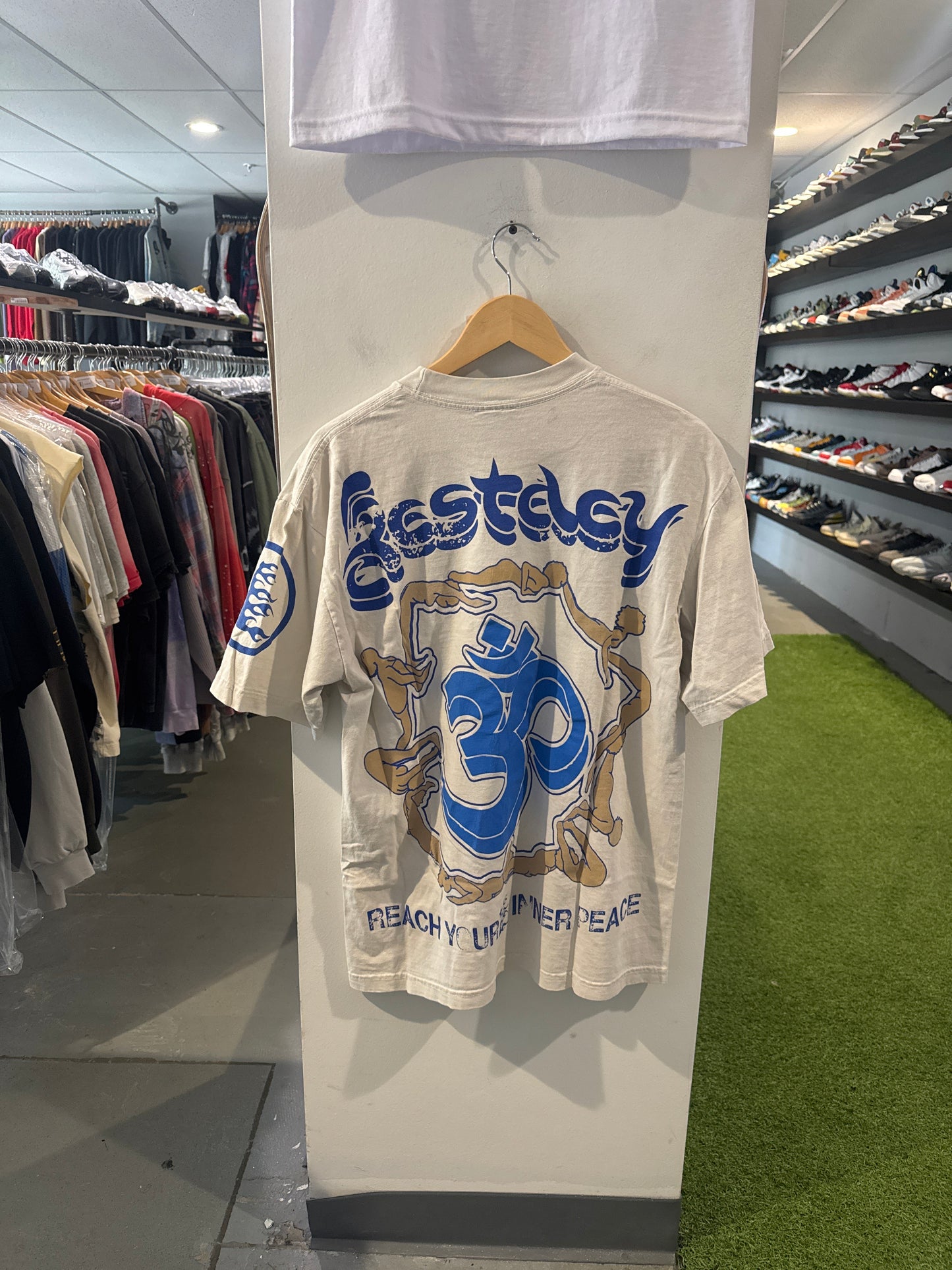 Hellstar Yoga Tee (M)