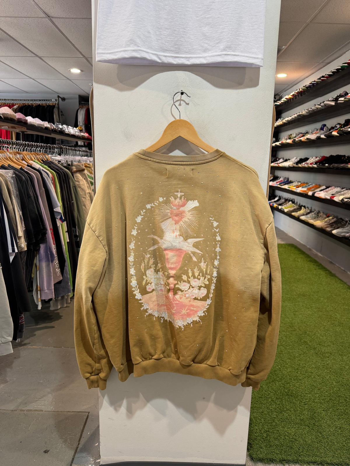 Who Decides War Chalice Crewneck (S)