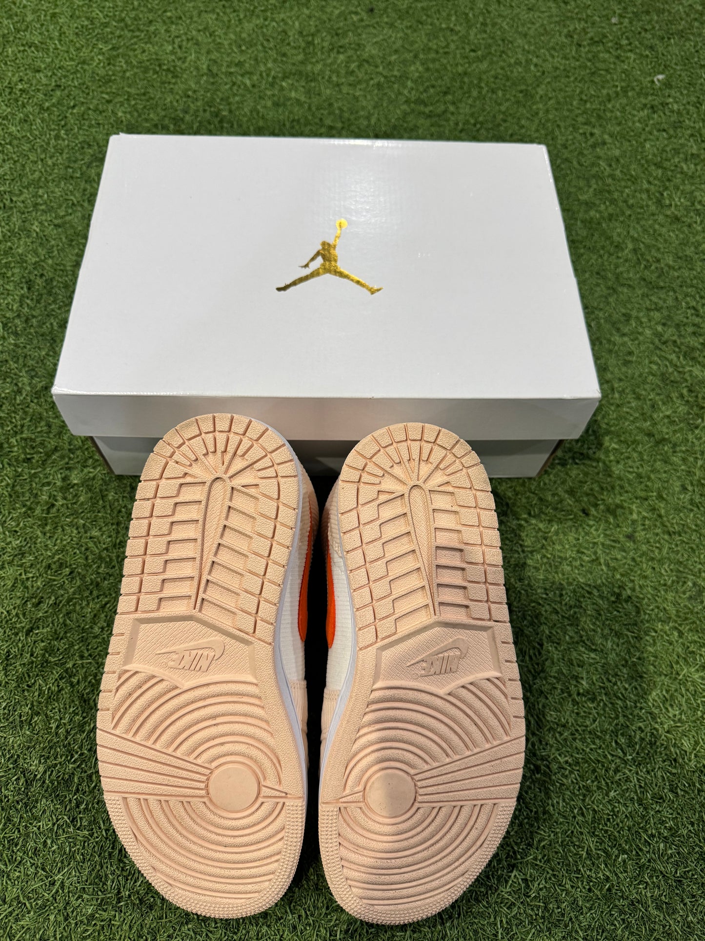 Jordan 1 Mid Corduroy Sail (7.5W)