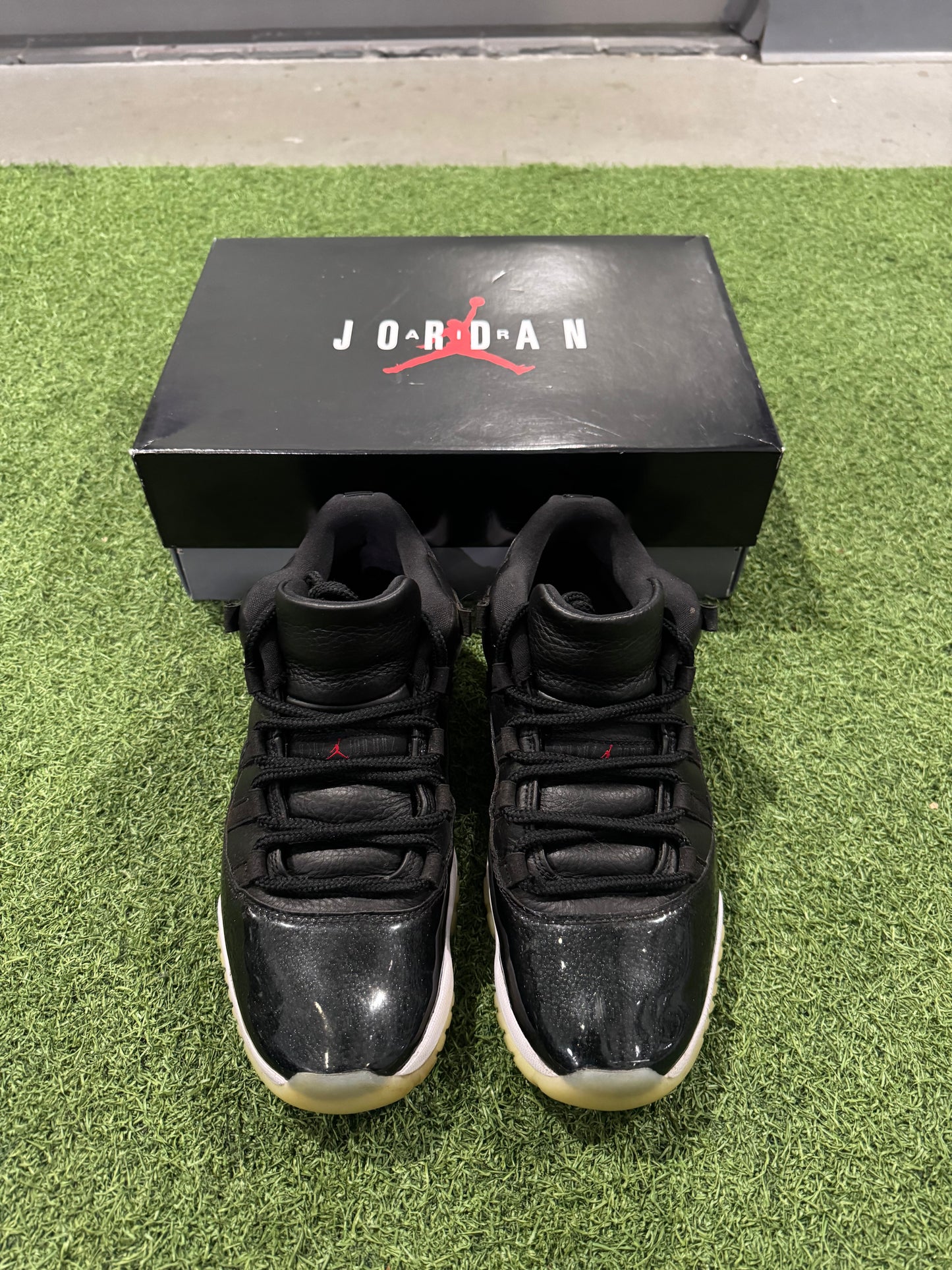 Jordan 11 Low 72-10 (10)