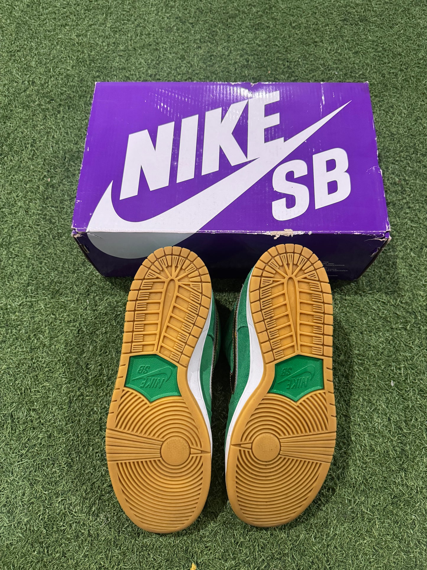 Dunk Low SB St. Patrick’s Day (8)