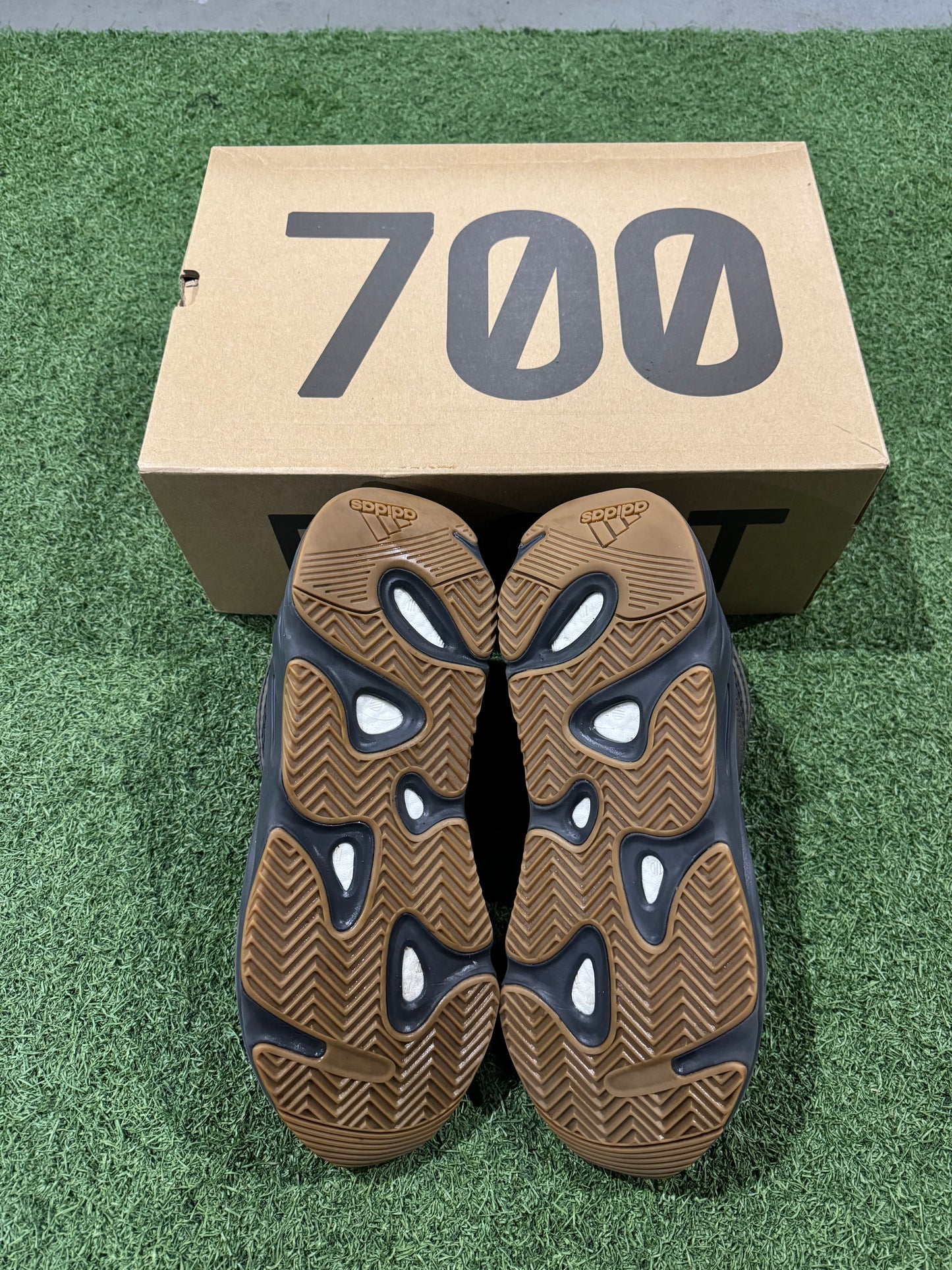 Yeezy 700 Geode (12.5)