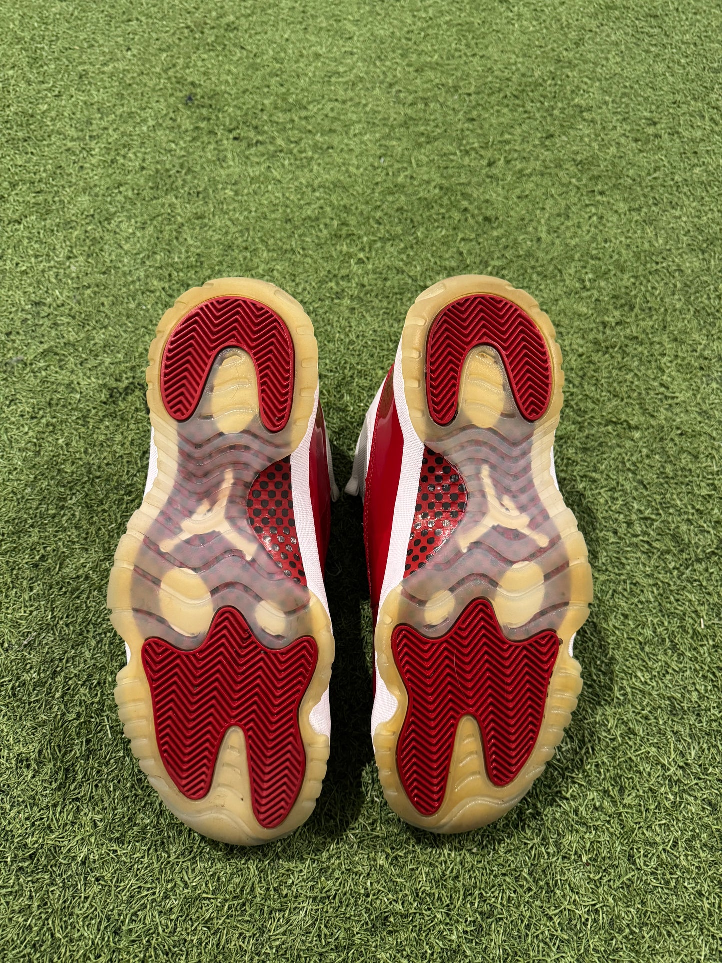 Jordan 11 Cherry (9.5)