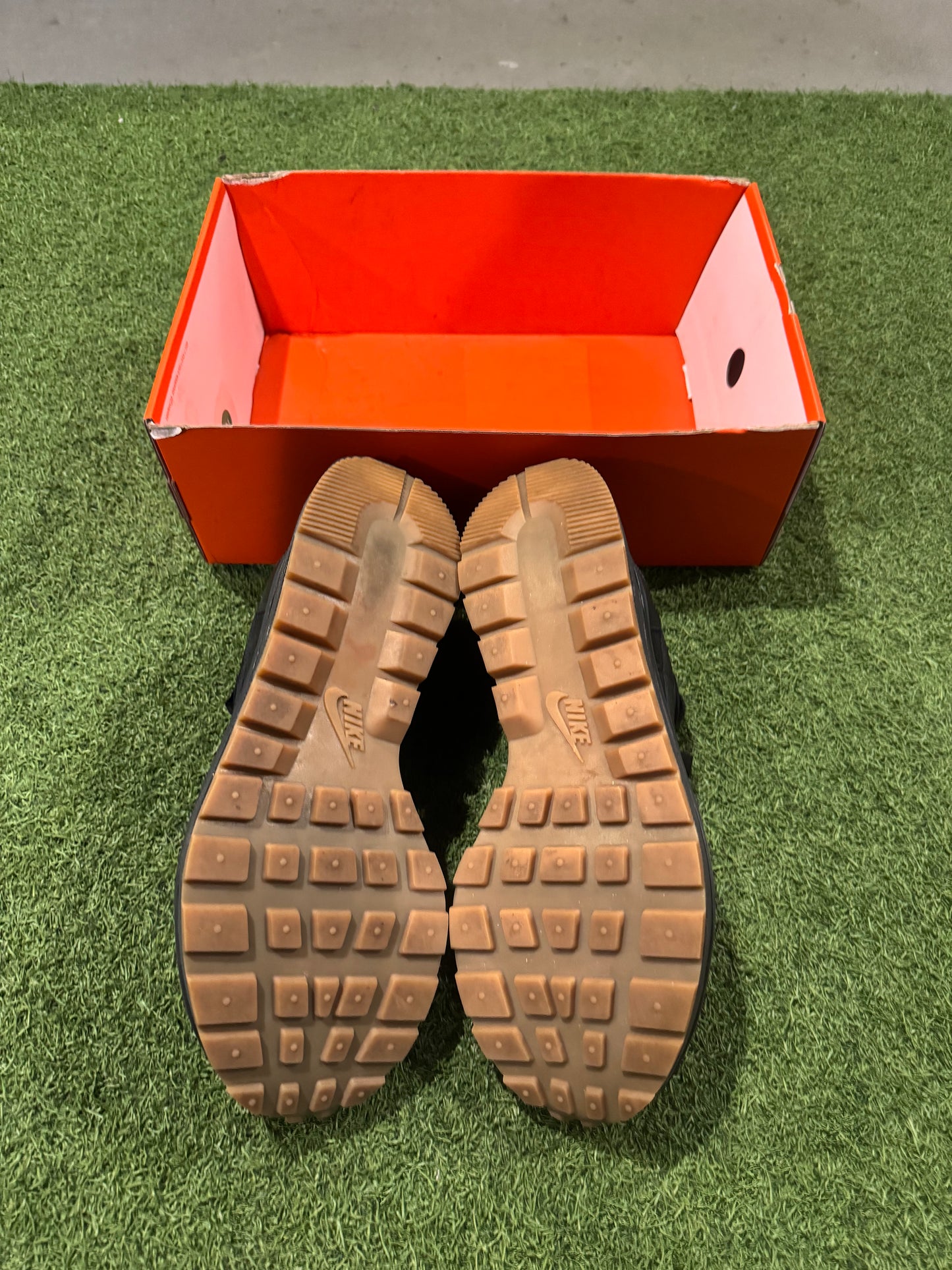 Nike Vaporwaffle Sacai Black Gum (11)