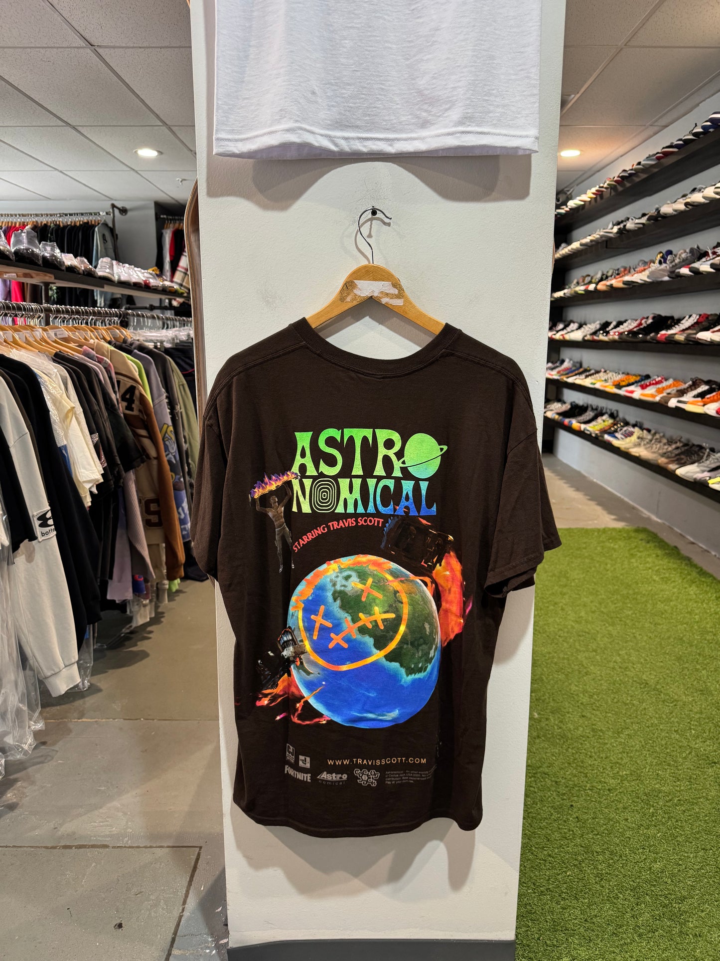 Travis Scott Astronomical Tee (L)