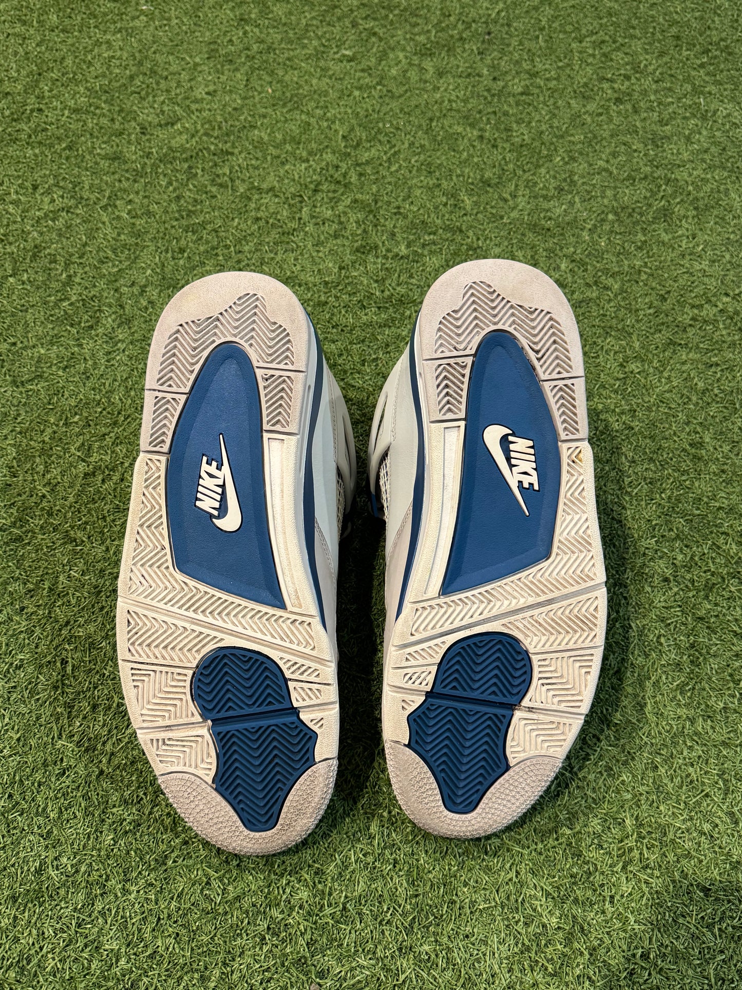 Jordan 4 Military Blue (11)