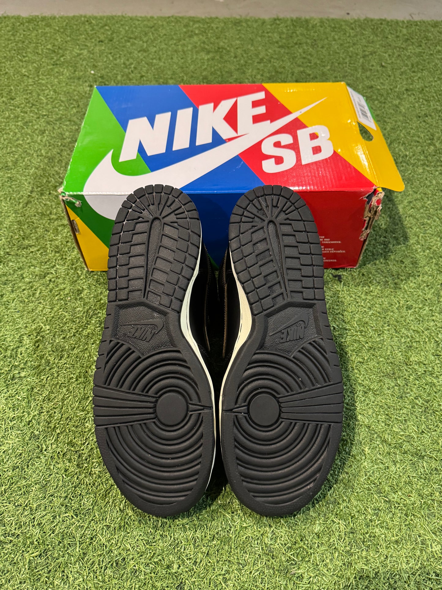 Dunk High SB Pawnshop Skate Co. (8.5)