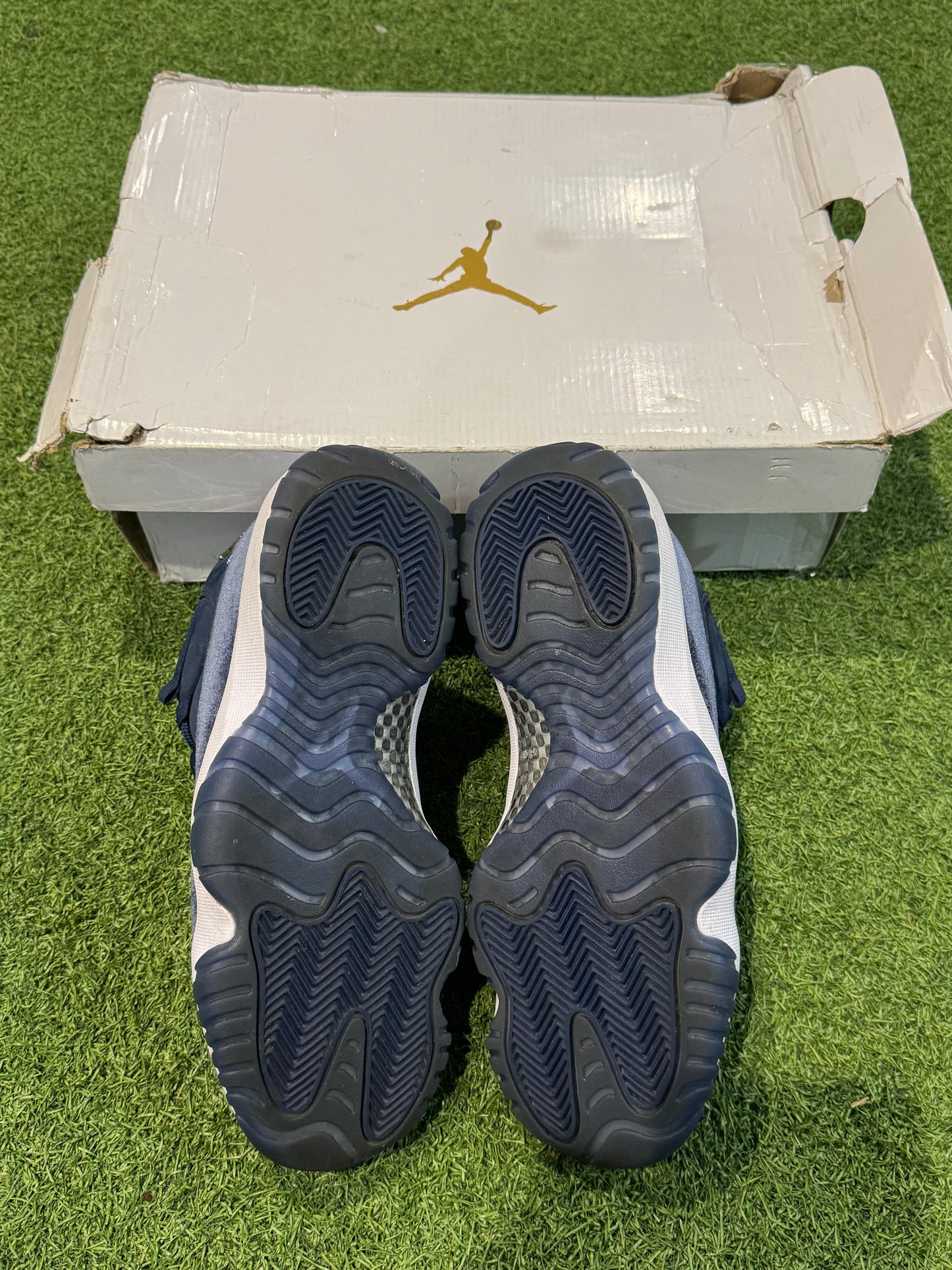 Jordan 11 Midnight Navy (9W)