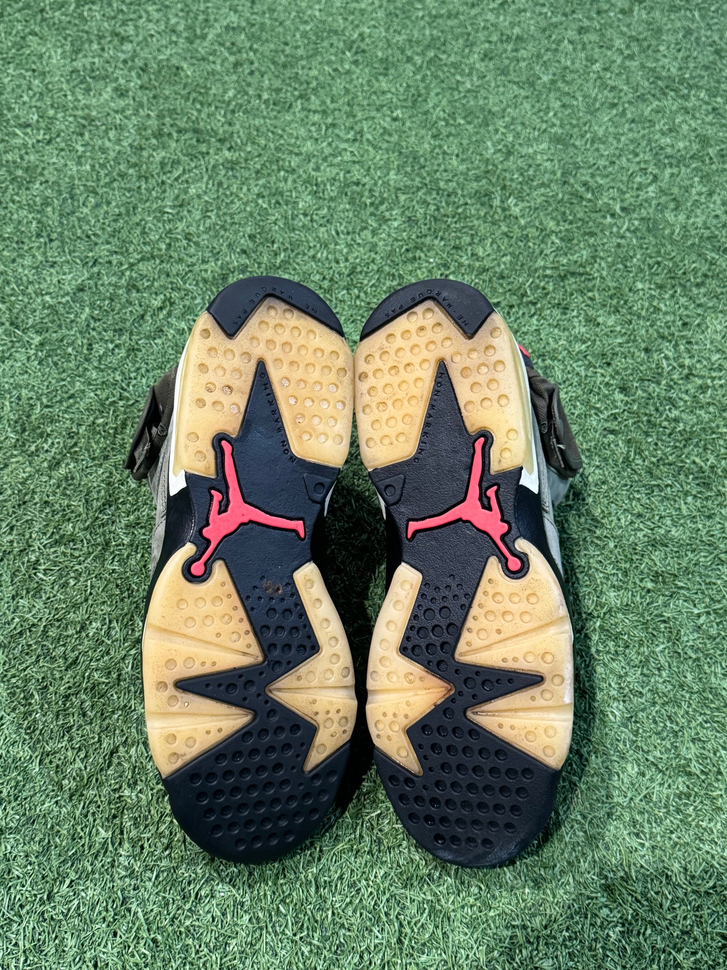 Jordan 6 Travis Scott Olive (6.5Y)