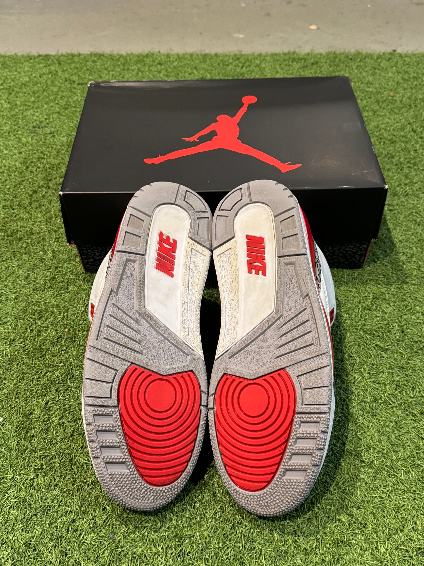 Jordan 3 Fire Red (10)