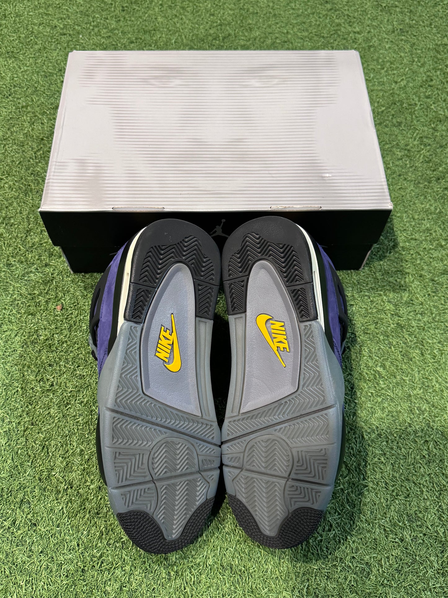 Jordan 4 Lakers (9)