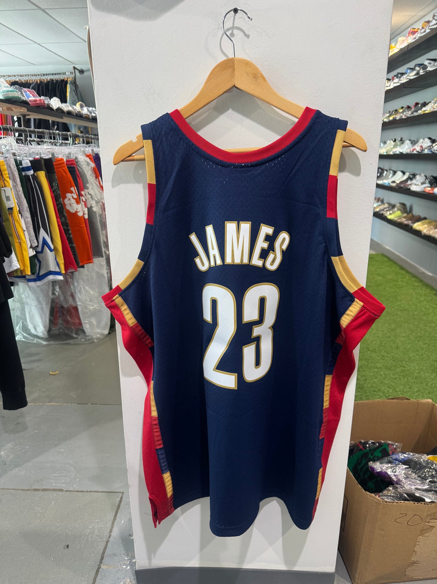 Cleveland Cavaliers James Mitchell & Ness Jersey (XXL)