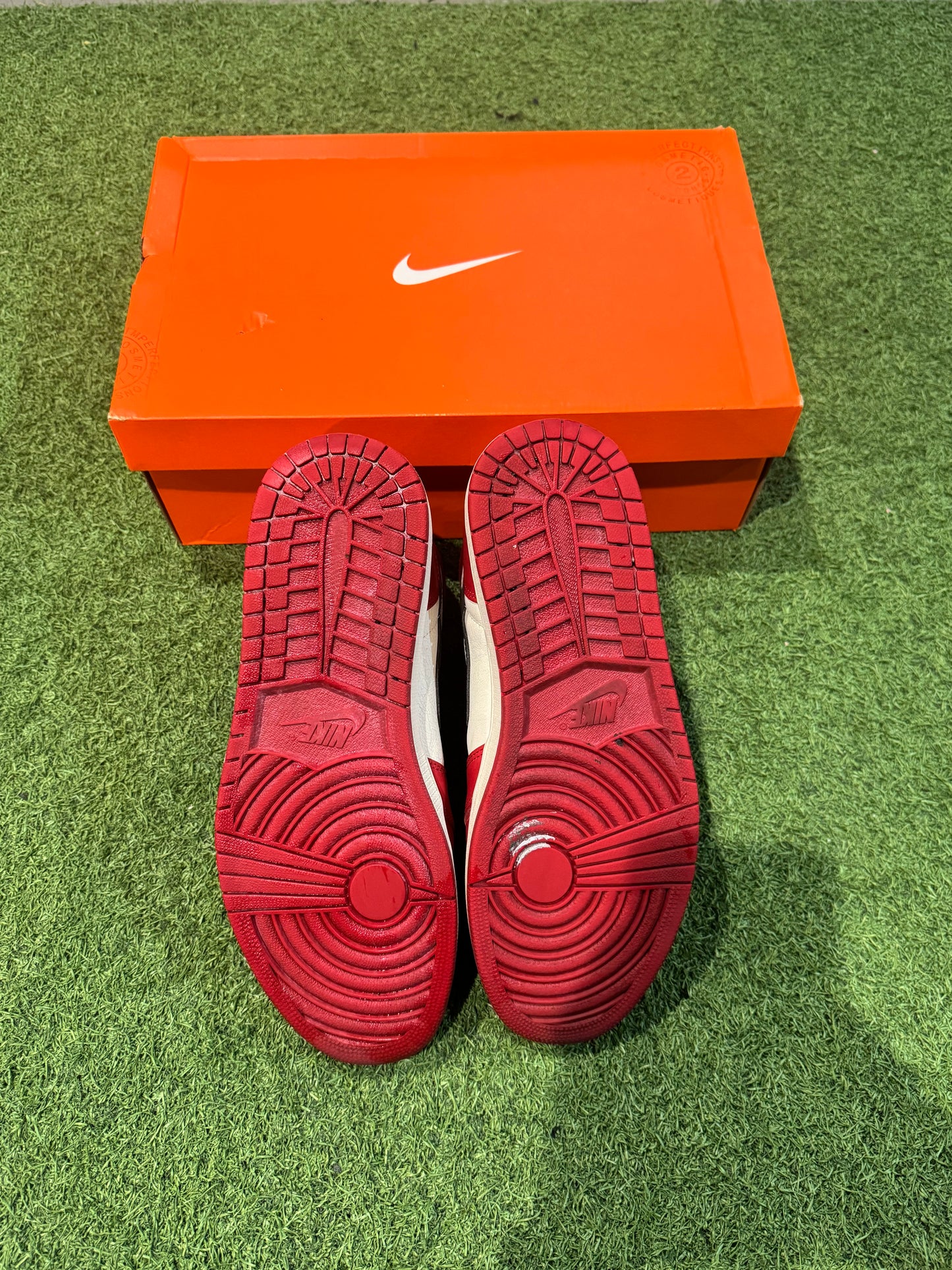 Jordan 1 Lost & Found (12)