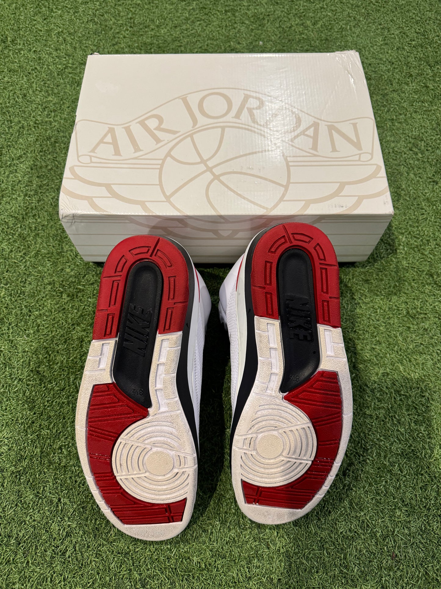 Jordan 2 Chicago (8.5)