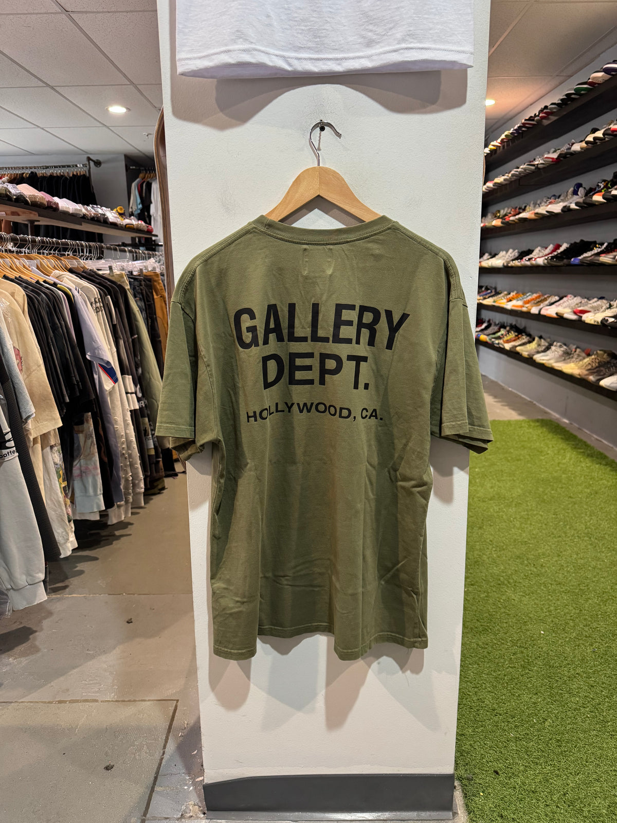 Gallery Dept Souvenir Tee Olive (L)