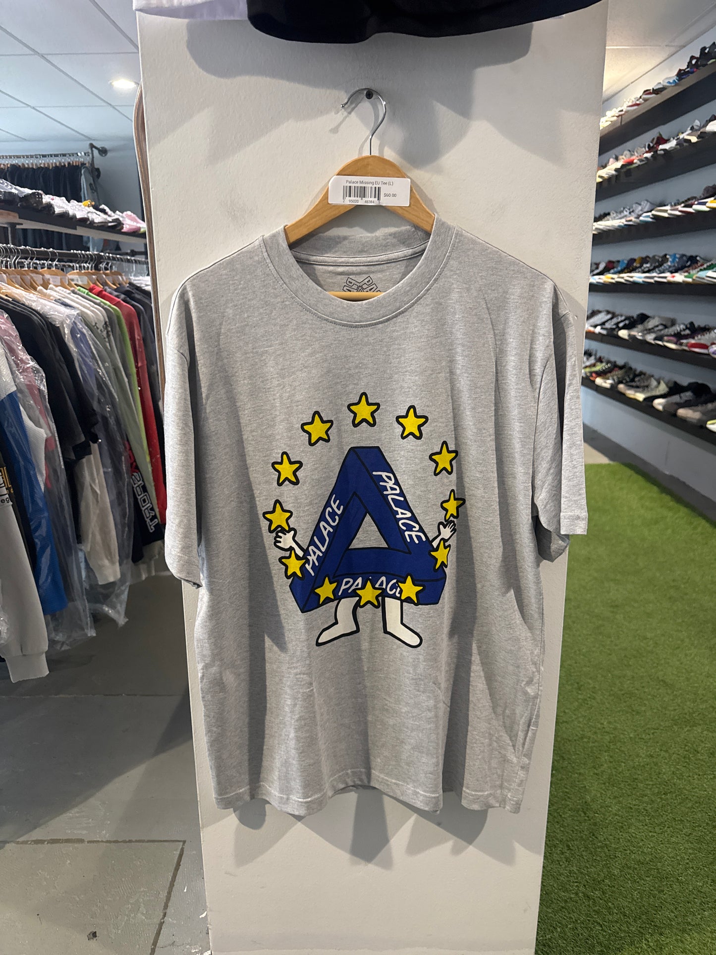 Palace Missing EU Tee