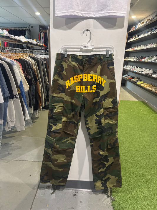 GV Gallery Raspberry Hills Camo Cargos