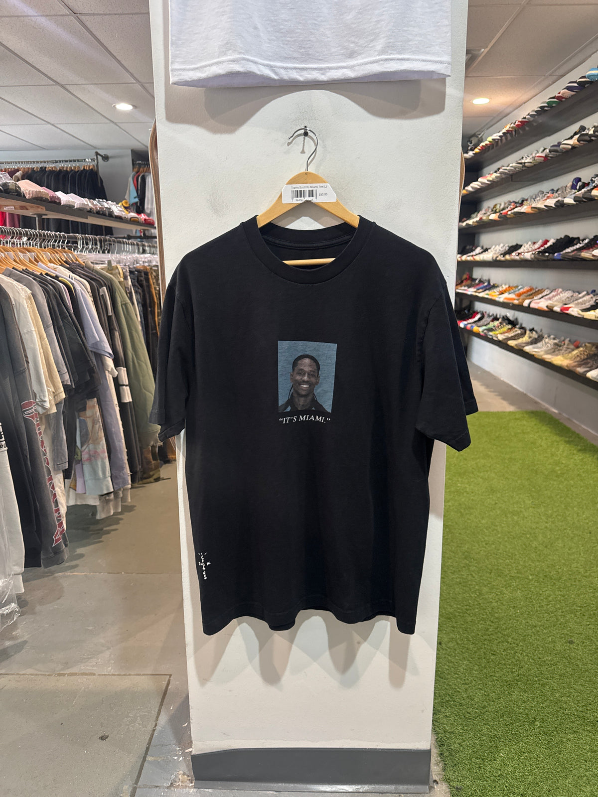 Travis Scott “It’s Miami” Tee (L)