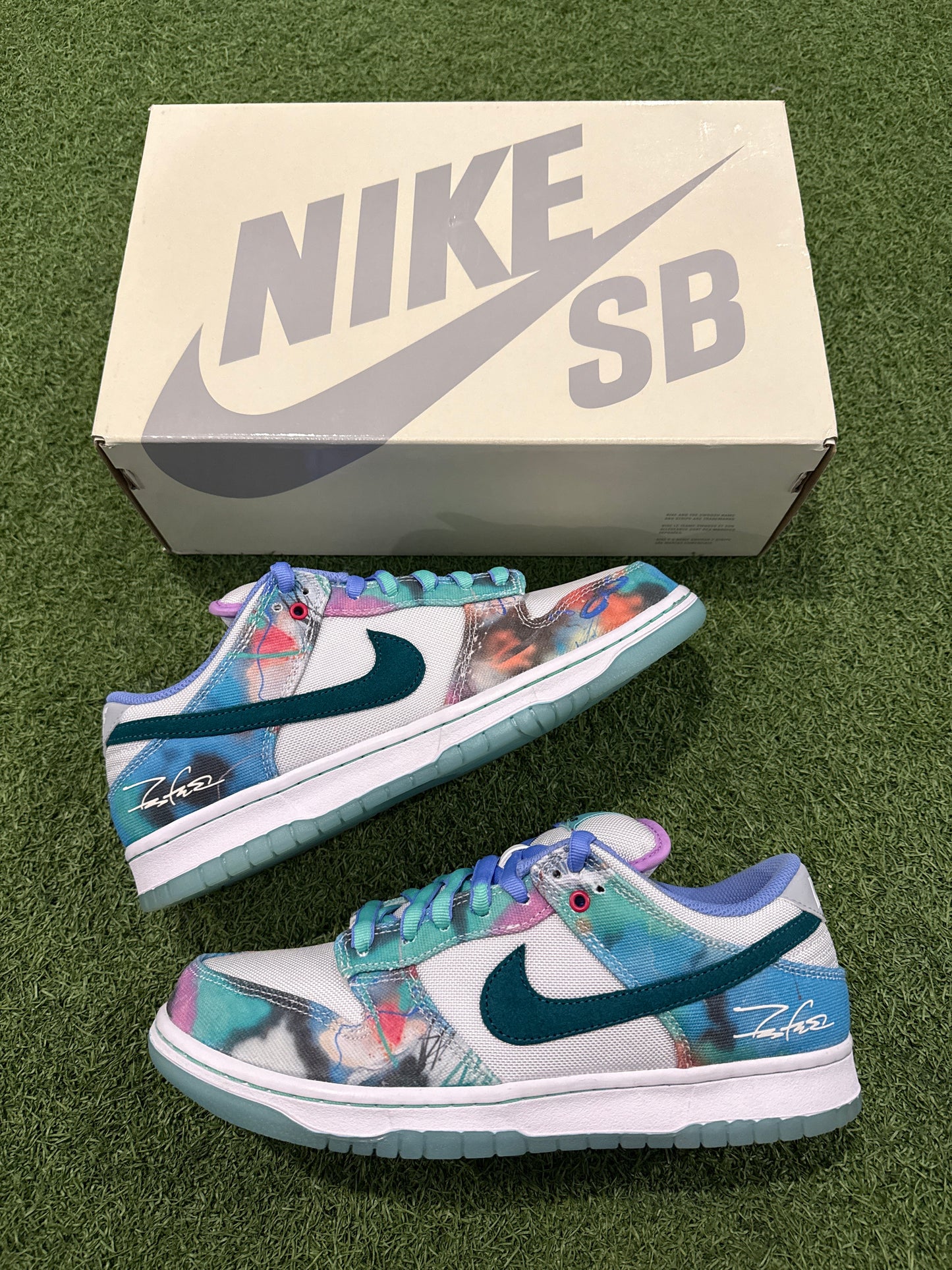 Dunk Low SB Futura (9)
