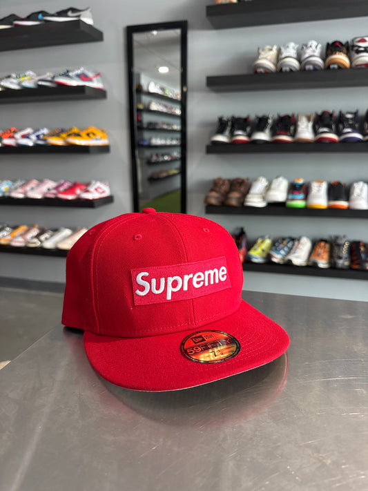 Supreme Champions Box Logo Fitted(7 1/2)