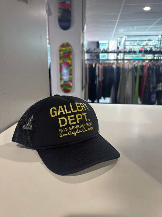 Gallery Dept. Trucker Hat Black/Gold