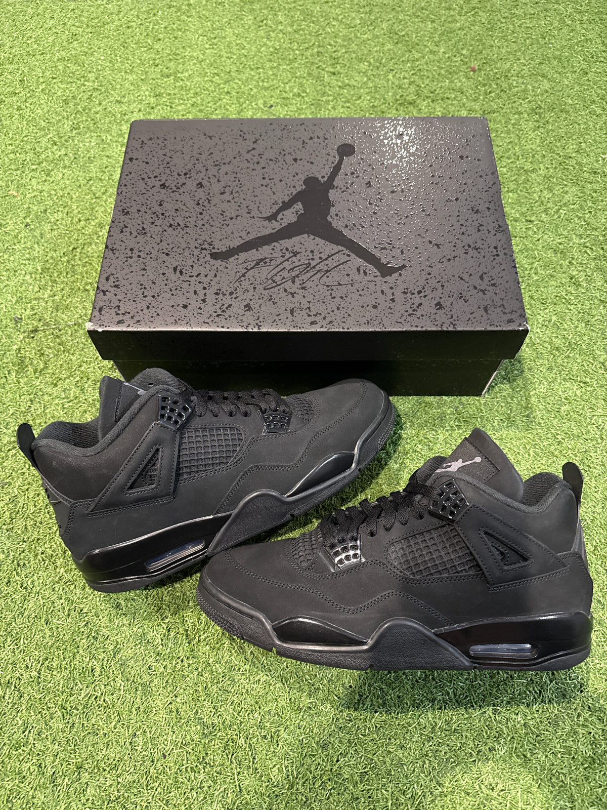 Jordan 4 Black Cat (10.5)