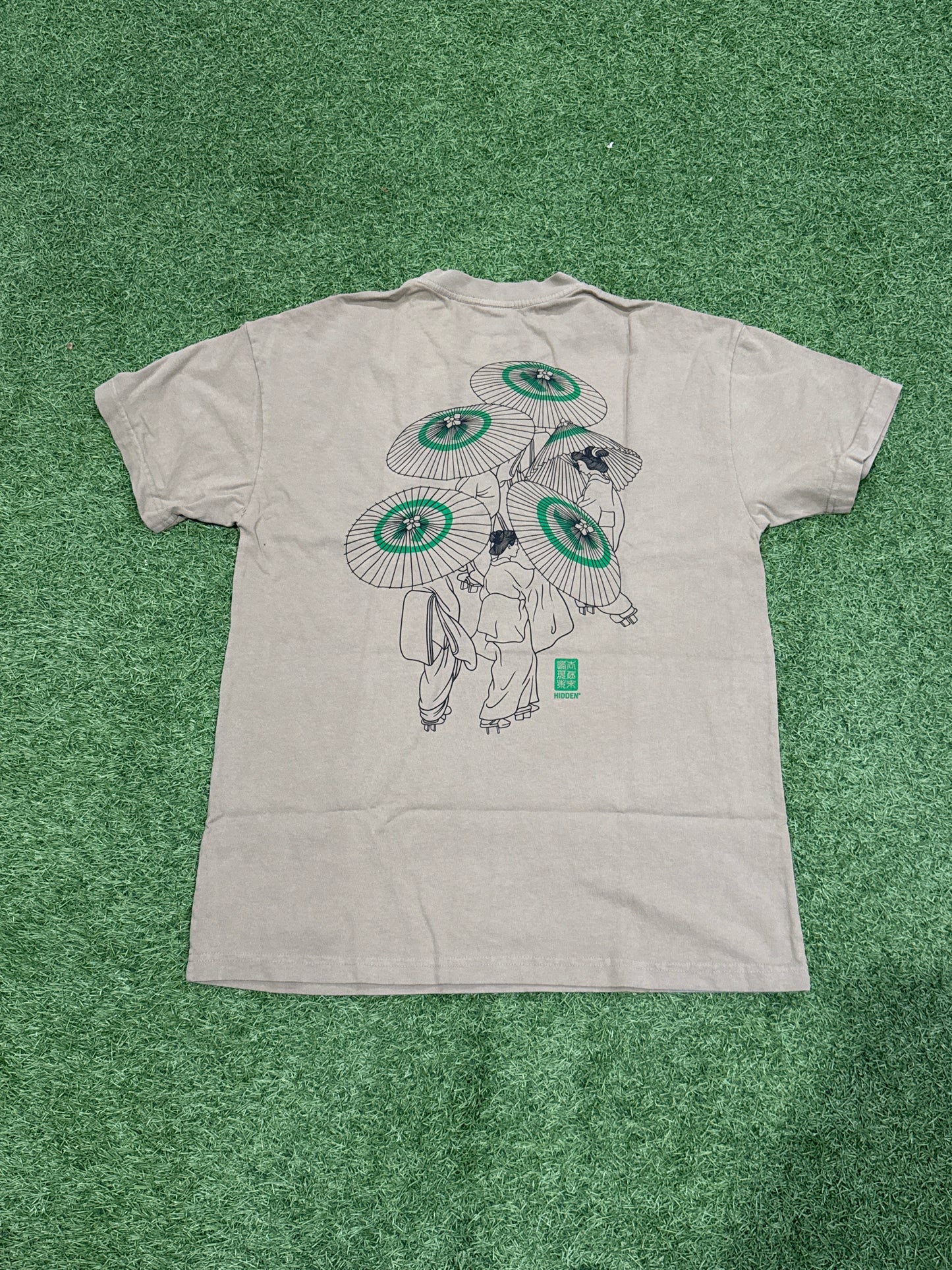 Hidden NY Geisha Tee Beige