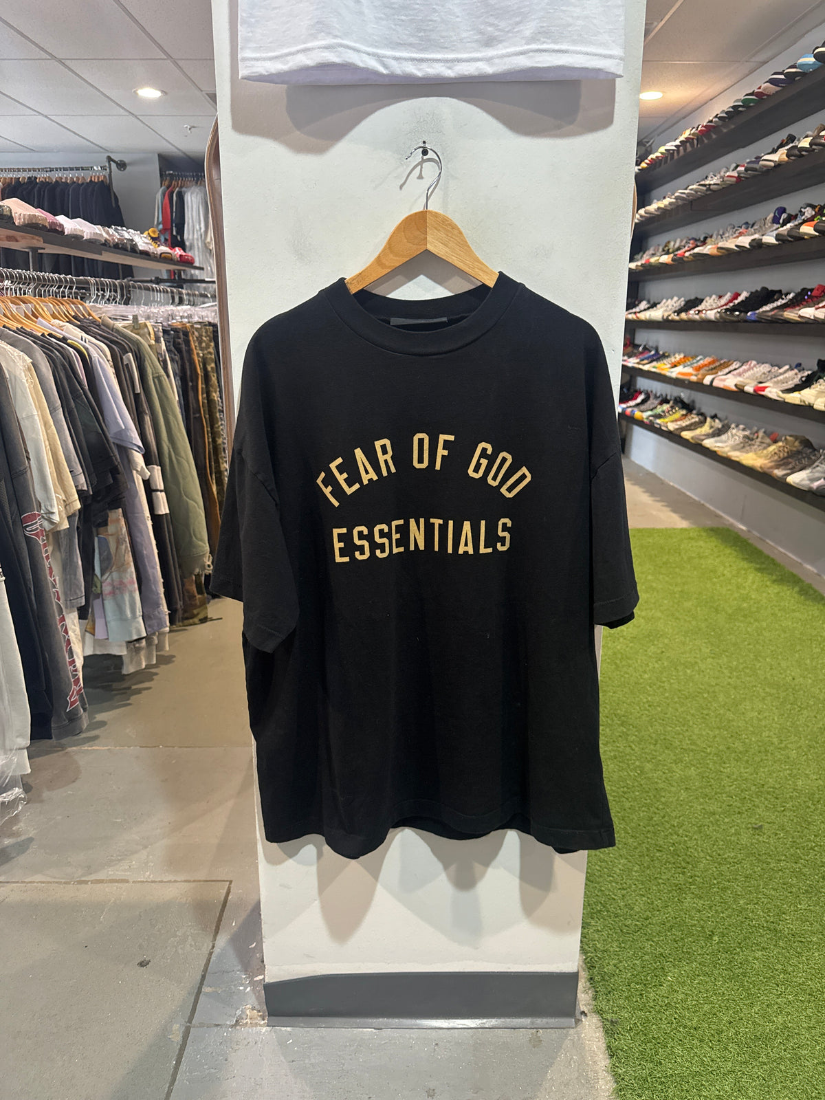 Essentials Fear Of God Tee Black/Gold (S)
