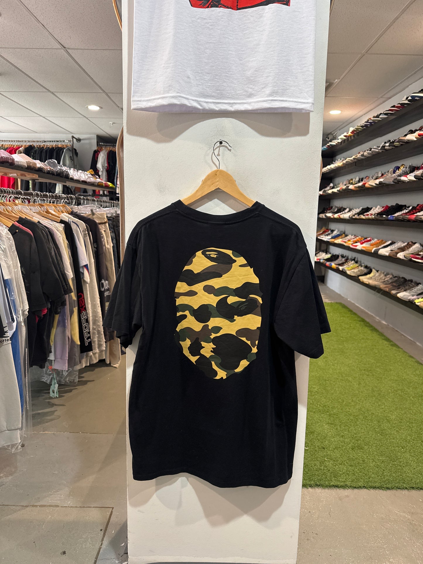 Bape 1st Camo Big Ape Head Tee (XL)