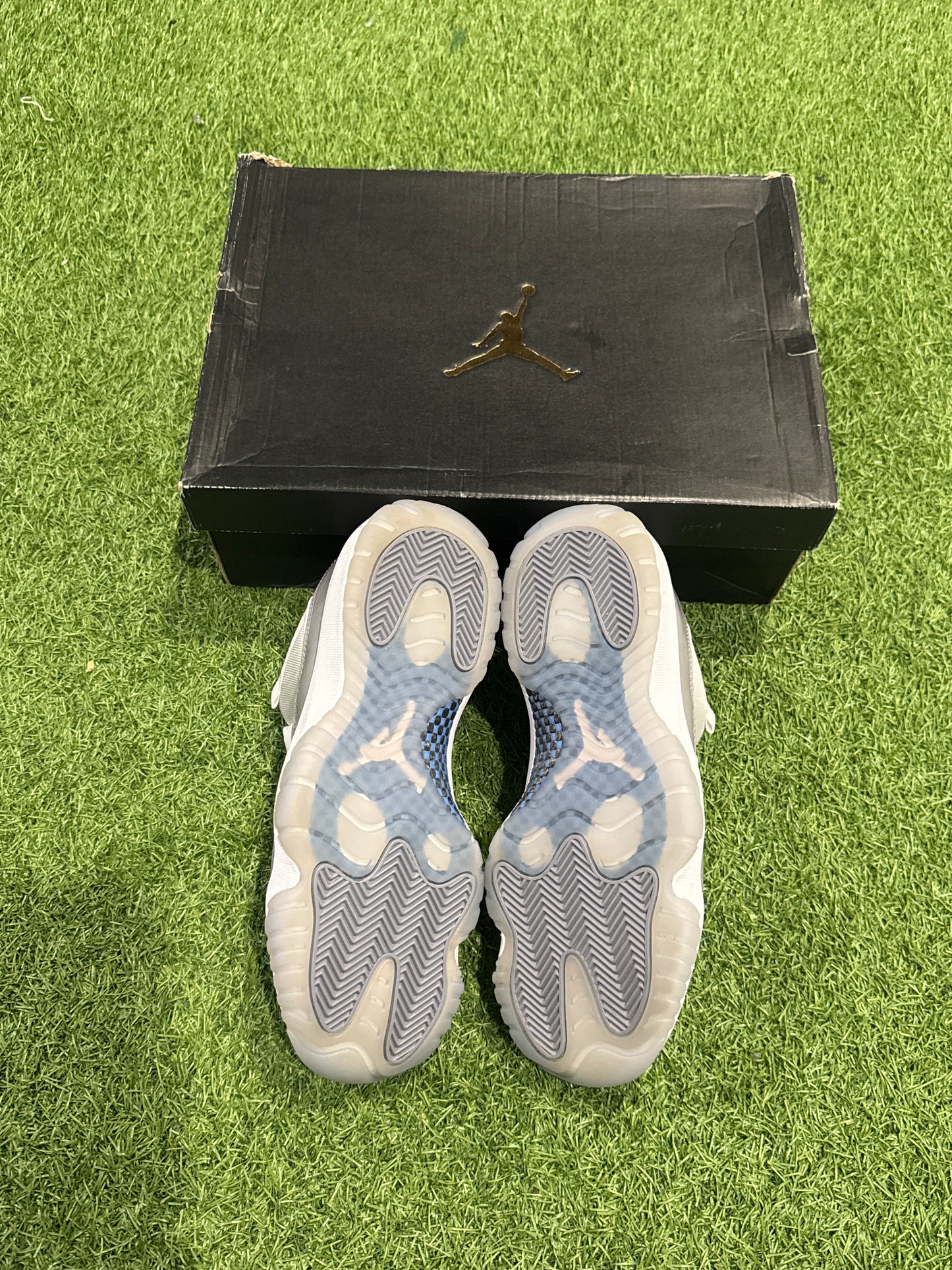 Jordan 11 Low Cement Grey (8)