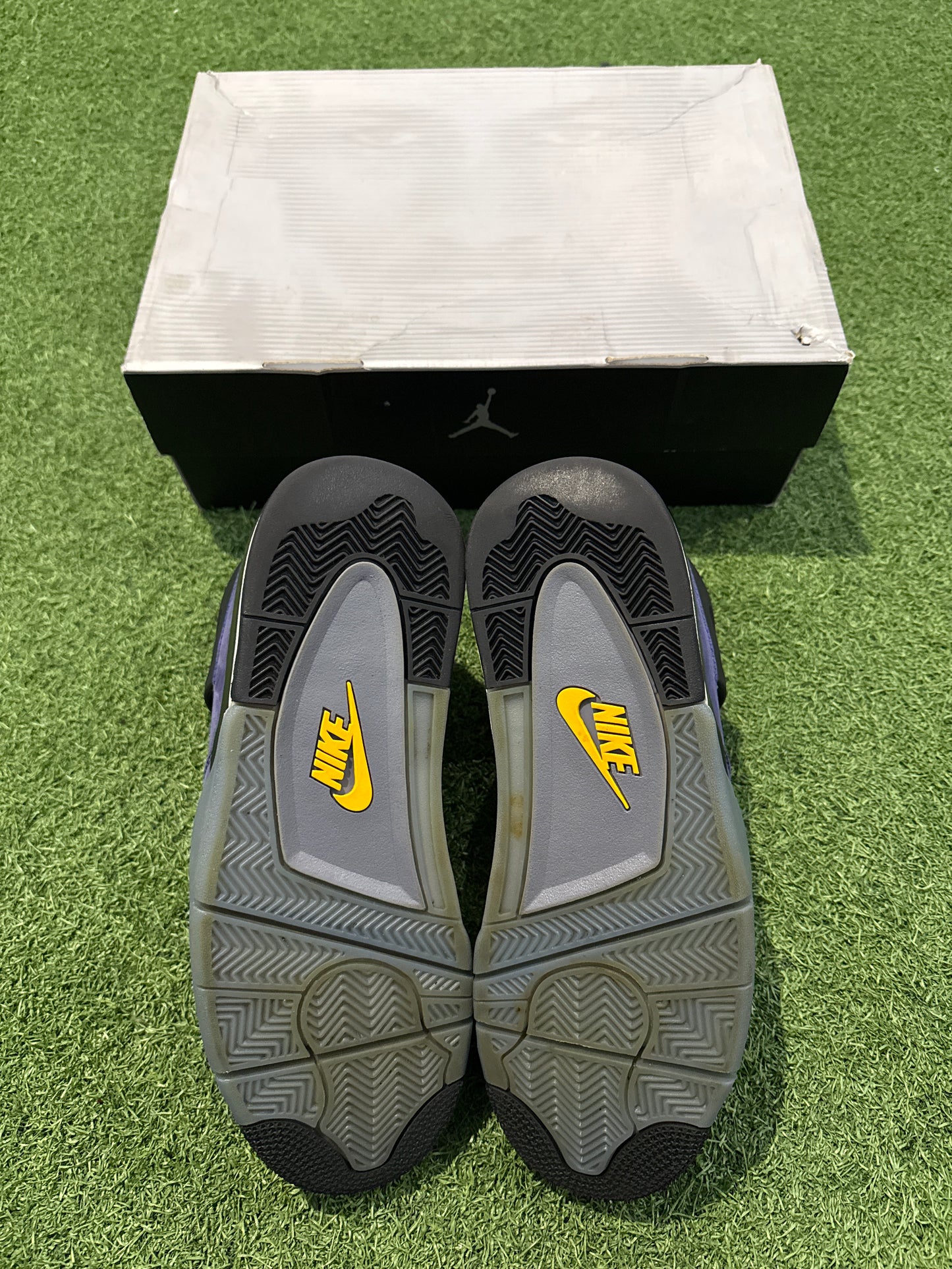 Jordan 4 Lakers (10.5)