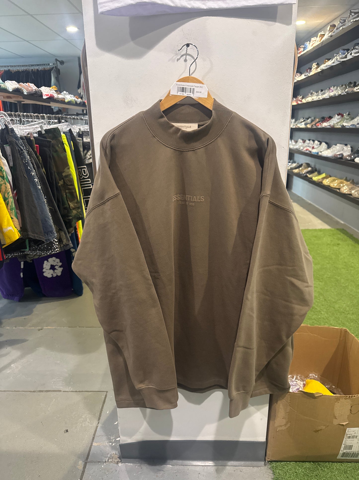 Essentials Crewneck Taupe