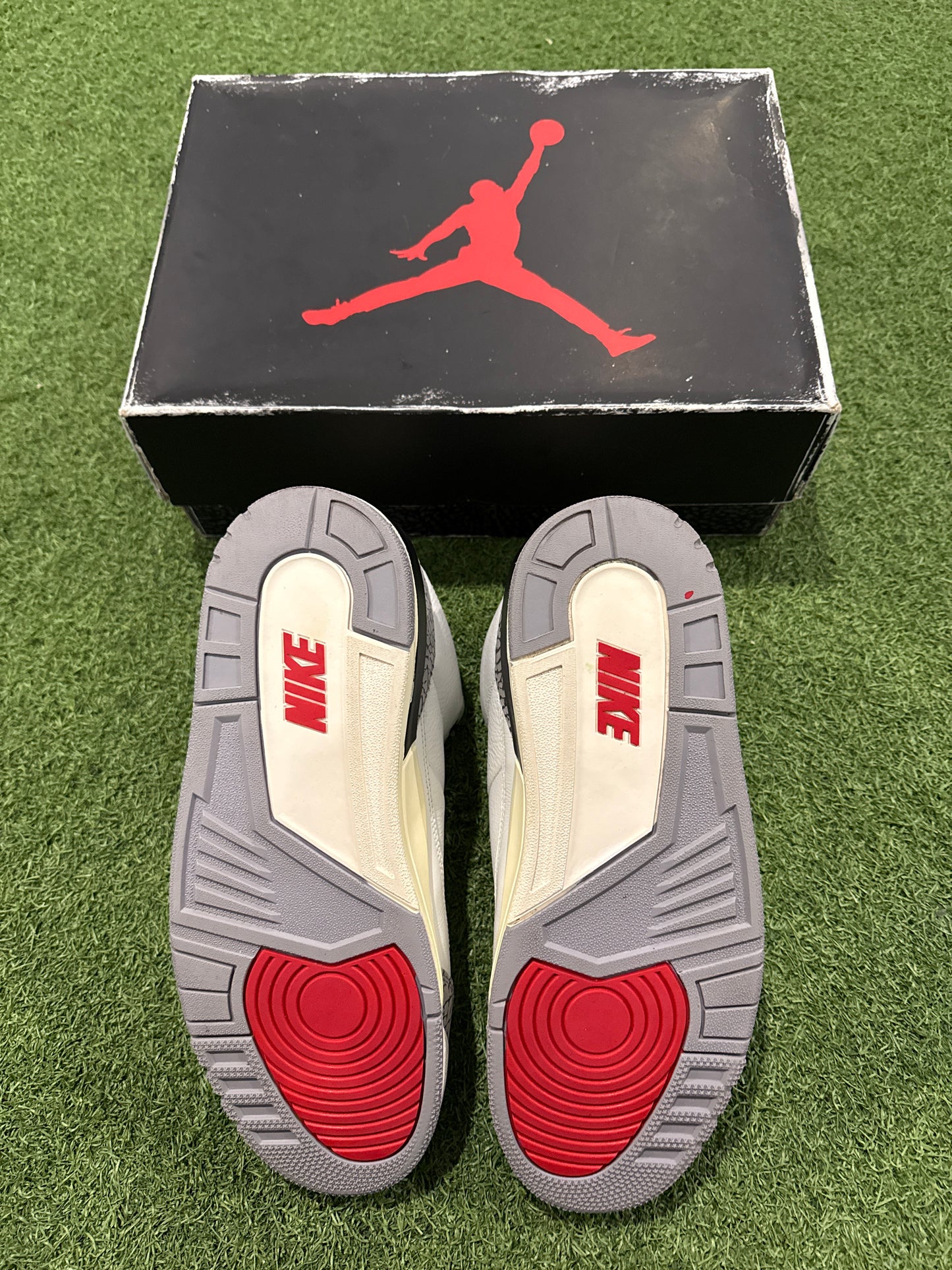 Jordan 3 White Cement (11.5)