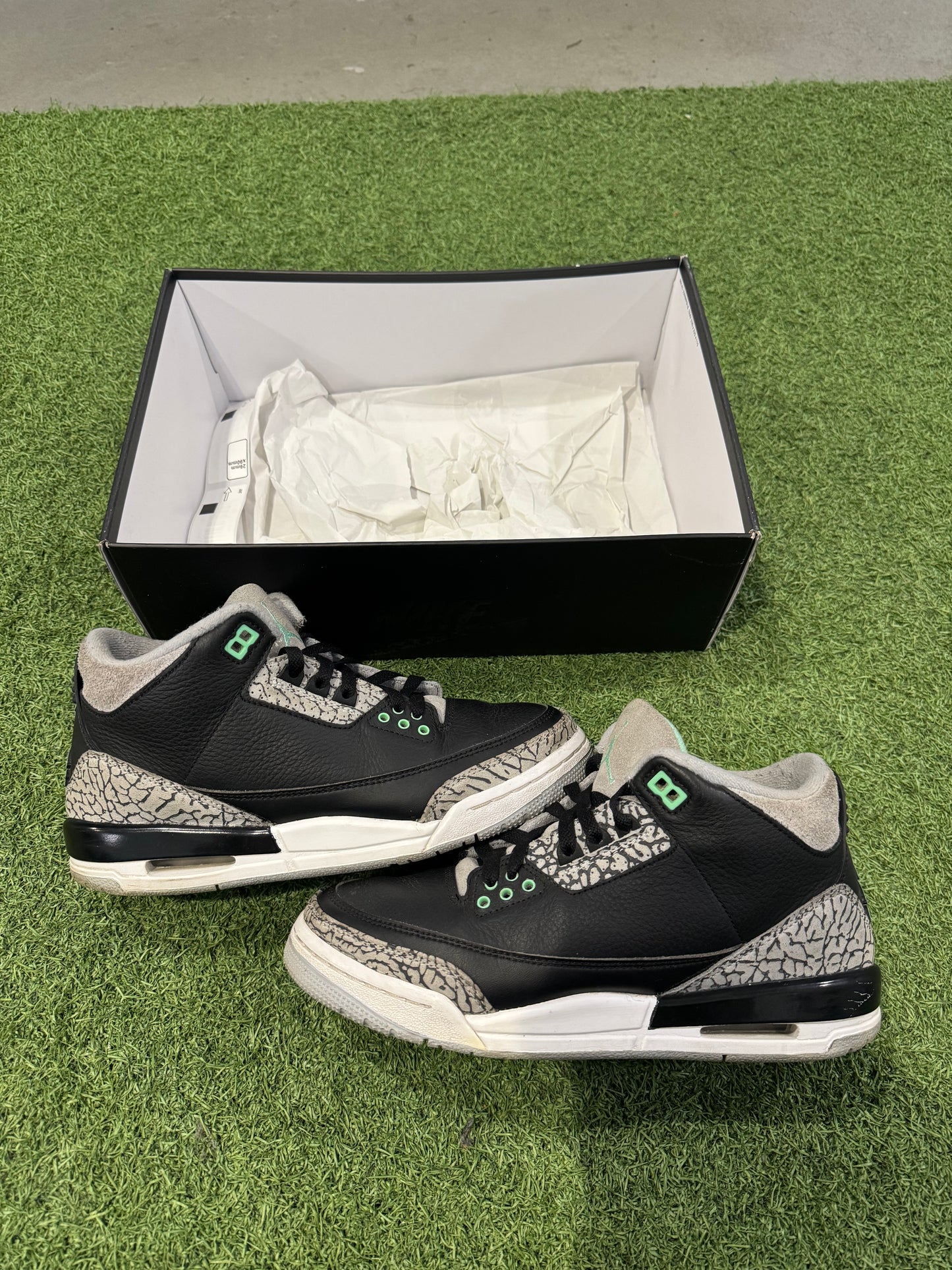 Jordan 3 Green Glow (7Y)