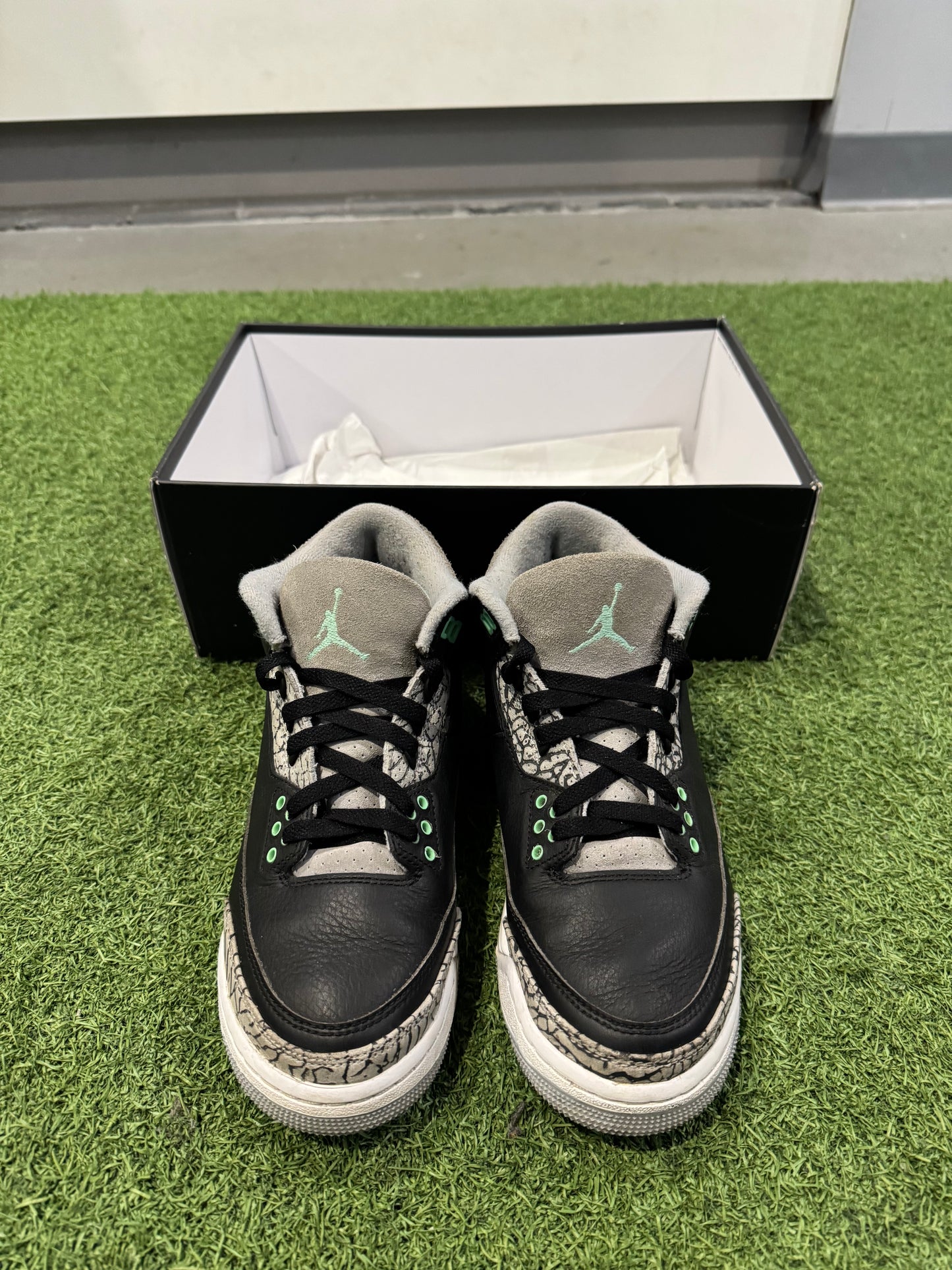 Jordan 3 Green Glow (7Y)