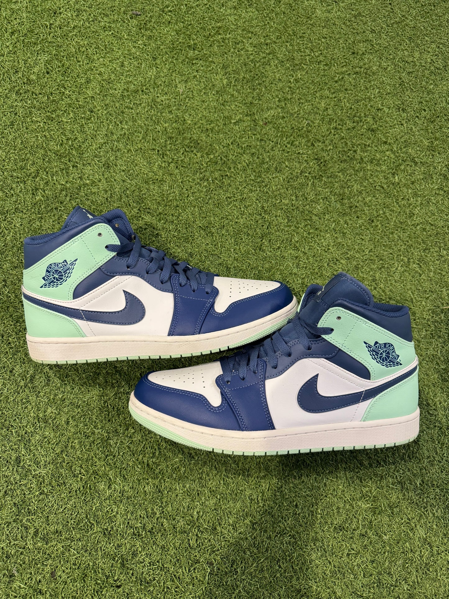 Jordan 1 Mid Mystic Navy Mint Green (11)
