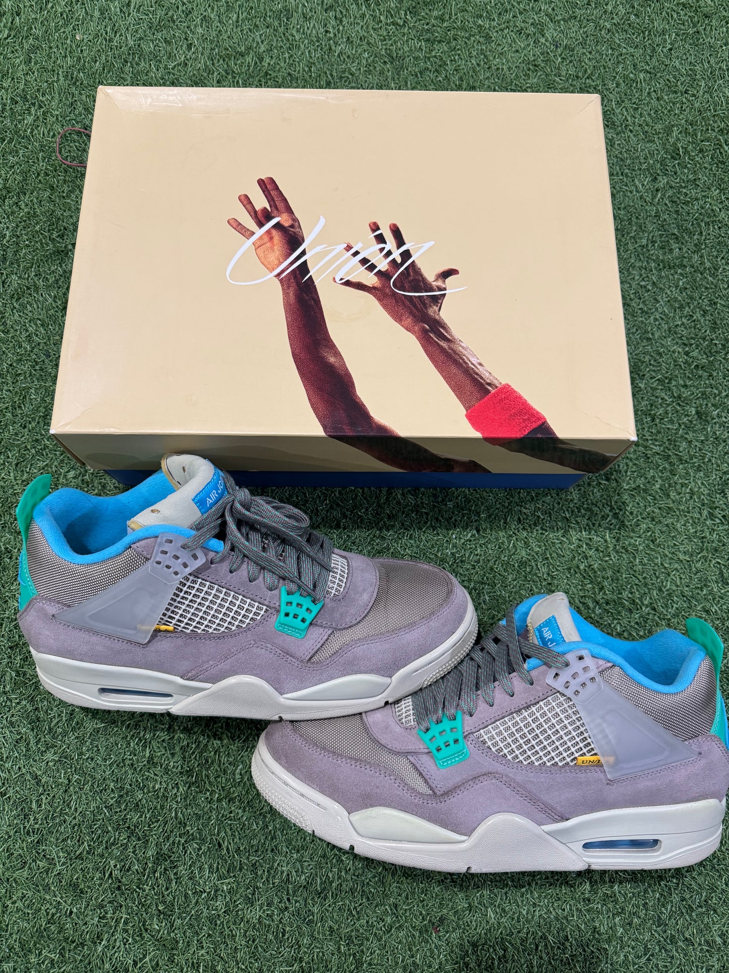Jordan 4 Union Taupe Haze (10.5)