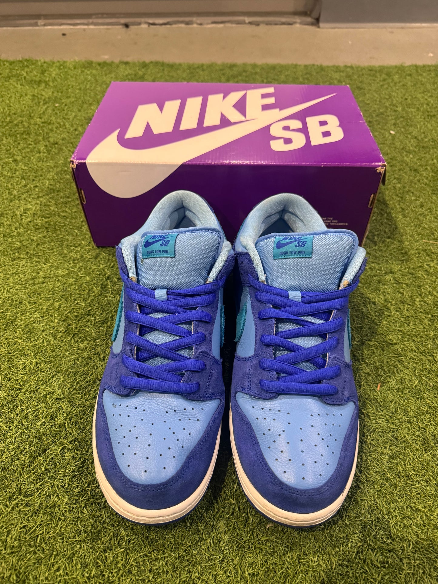Dunk Low SB Blue Raspberry (14)