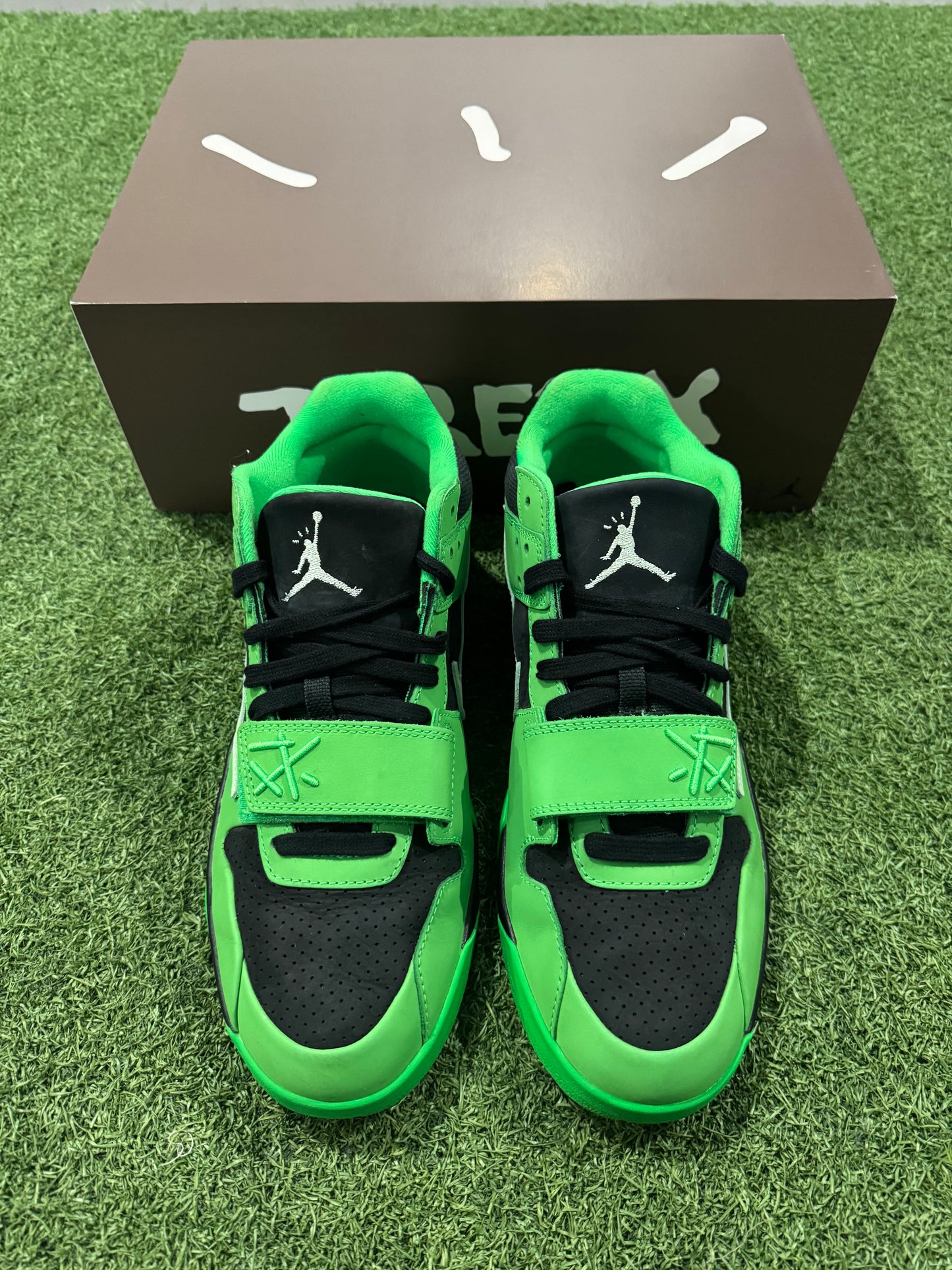 Jumpman Jack Spark Green (11)