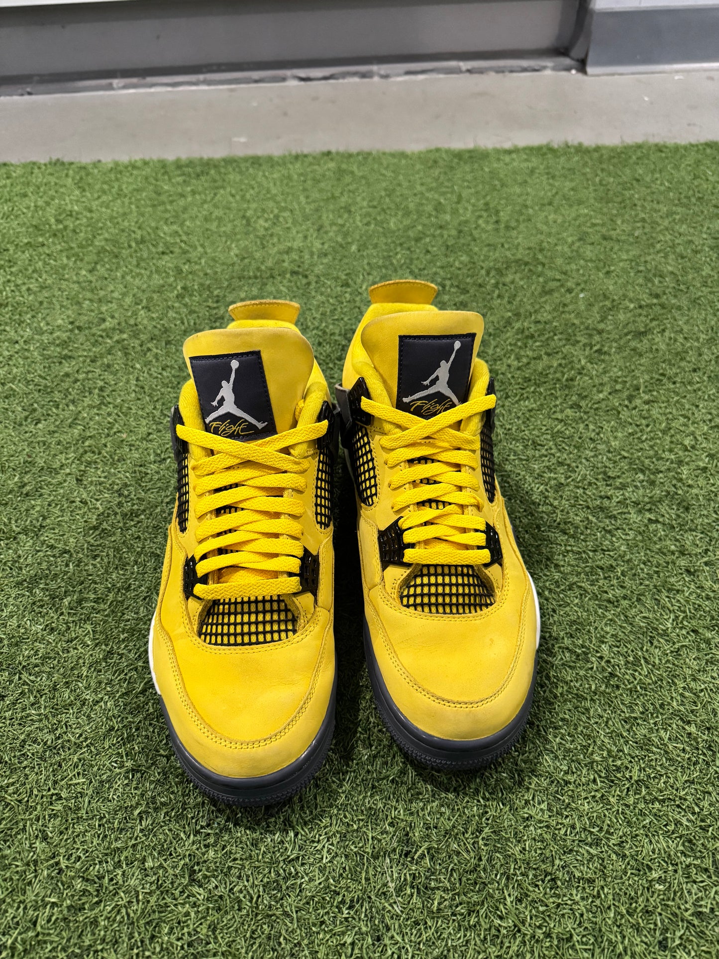 Jordan 4 Lightning (10)
