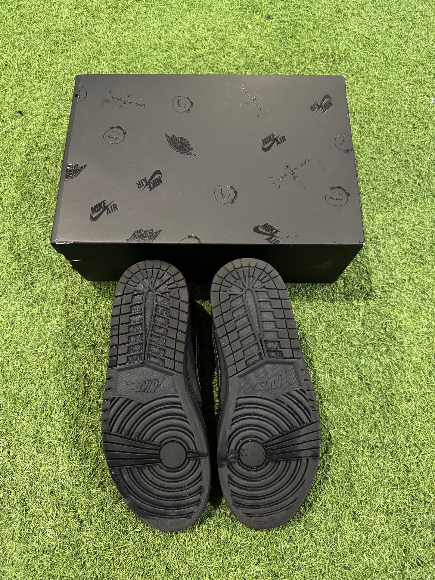 Jordan 1 Low Travis Scott Phantom (10.5)