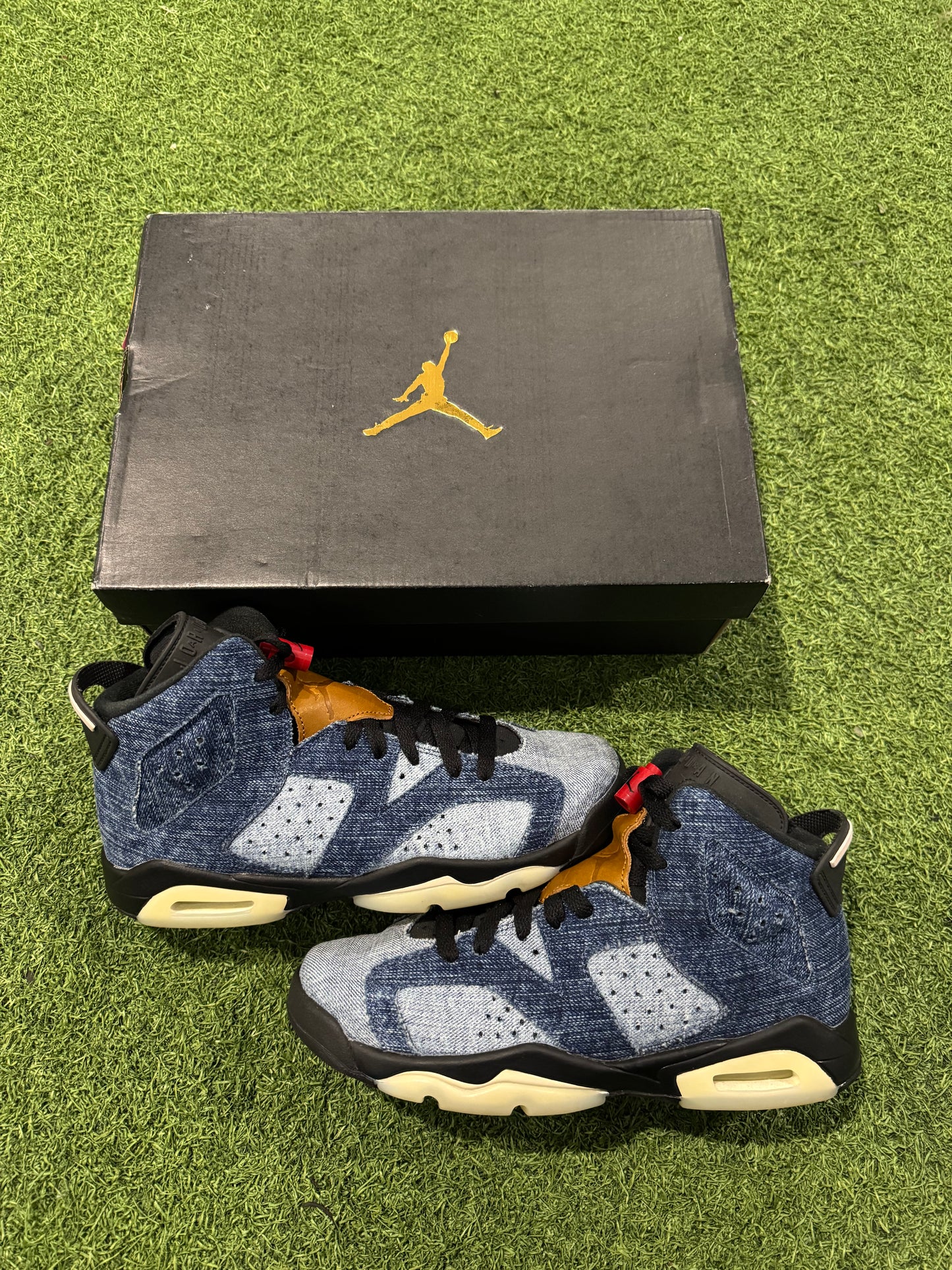 Jordan 6 Denim (6.5Y)