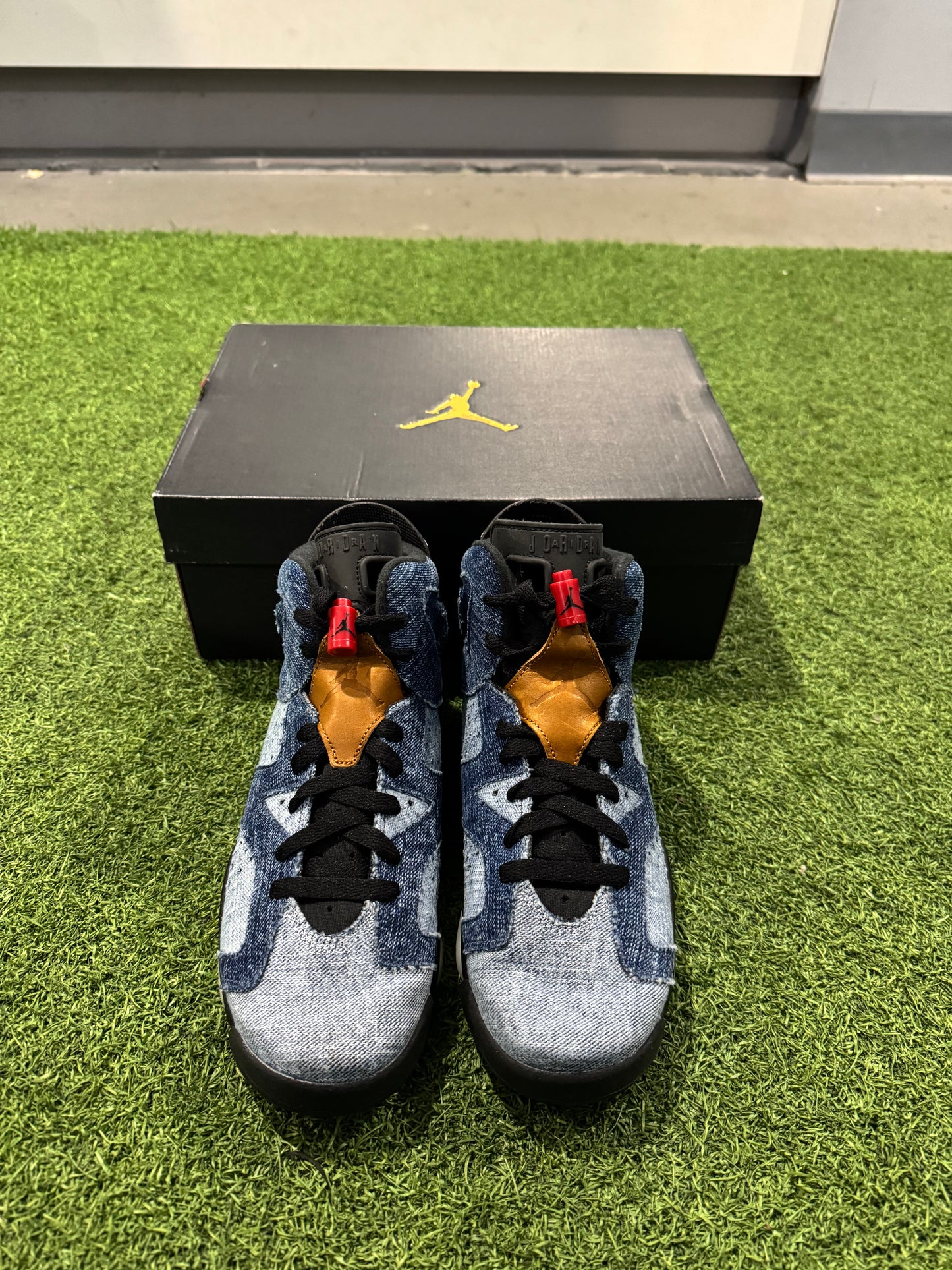 Jordan 6 Denim (6.5Y)