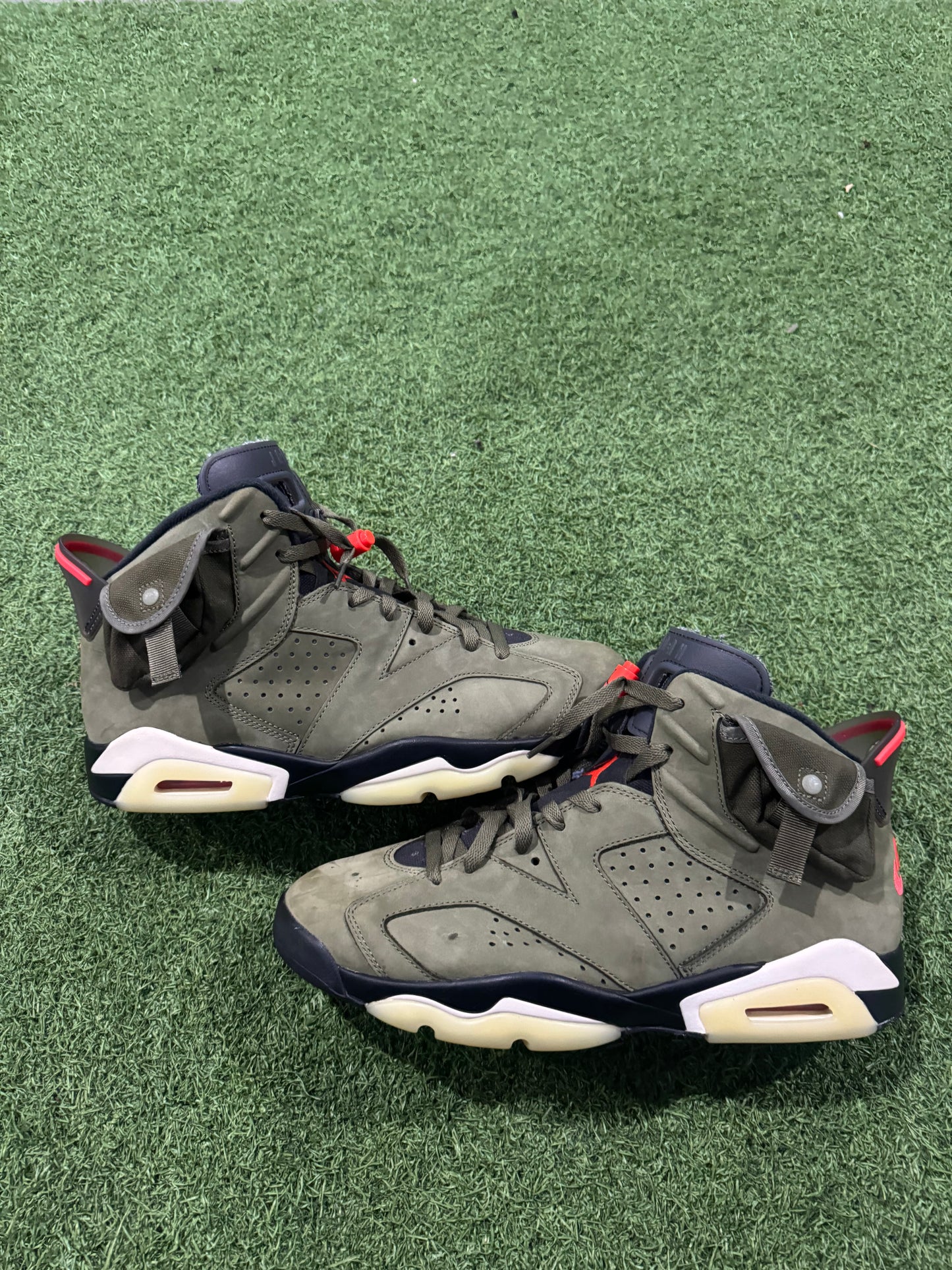 Jordan 6 Travis Scott Olive (11)