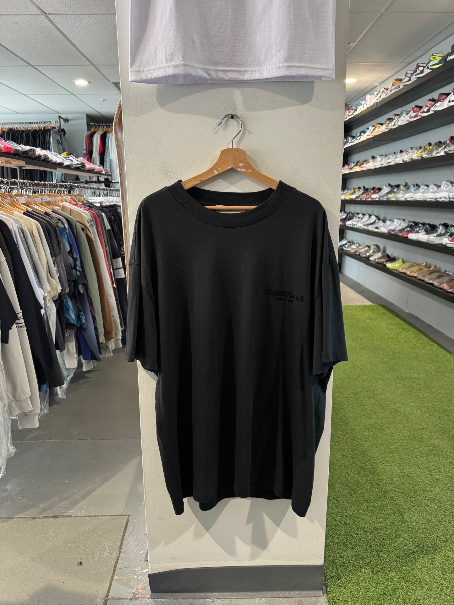 Essentials Tee Black (XL)